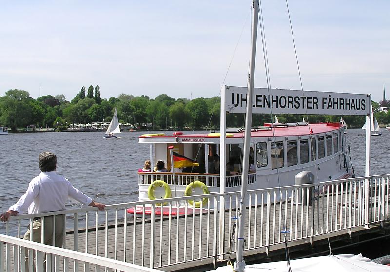 2250_P5260009 Anleger Uhlenhorster Fährhaus - Hamburger Aussenalster. | Alsterschiffe - Fahrgastschiffe auf der Alster und den Hamburger Kanälen.